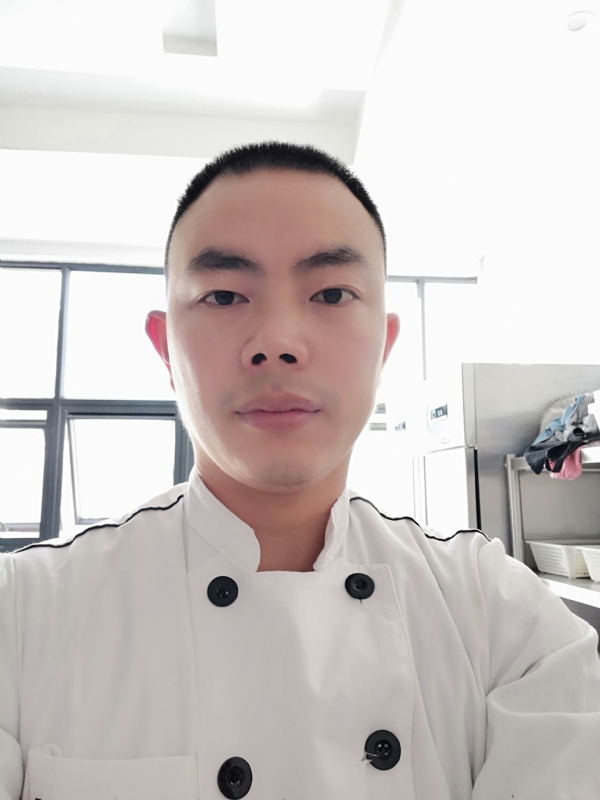 剑客段狼的第一张照片--石林中老年相亲网